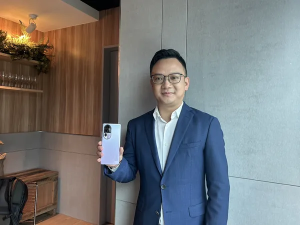 OPPO Reno10 OPPO台灣總經理劉金