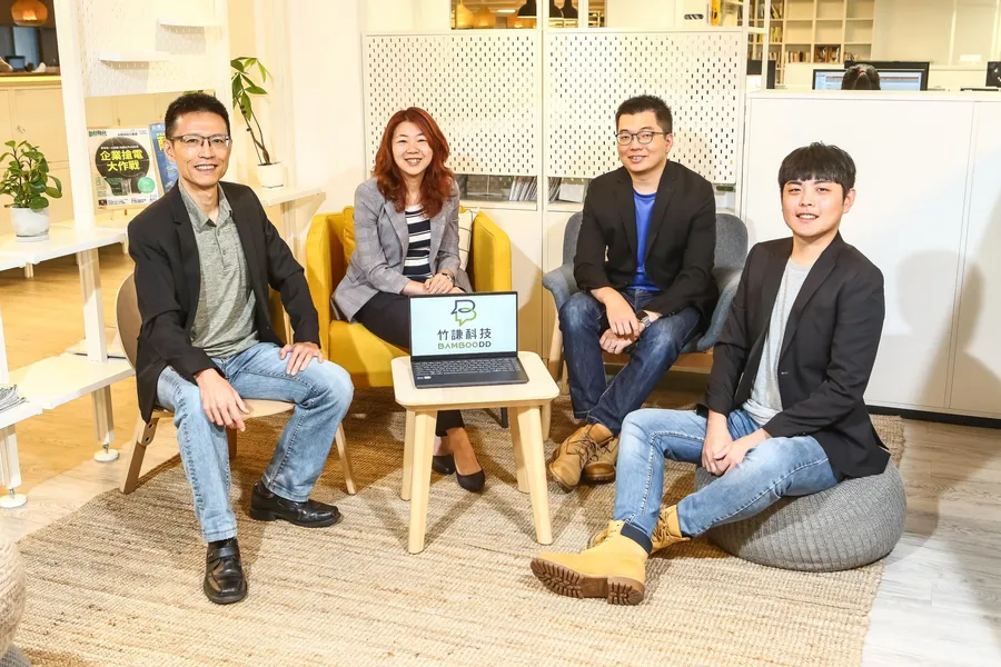 不用馬上振作、把心情說出口就好，「聽聽Here Hear」要用AI讓更多人走出憂鬱