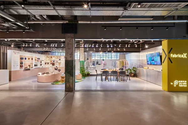 04 Fabrica X_Biomaterials_Storefront.jpg