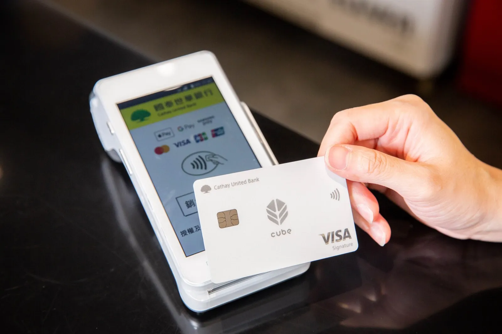ATM、LINE 蓋板都不放廣告，國泰世華 CUBE App 怎麼做到曝光、點擊雙成長？