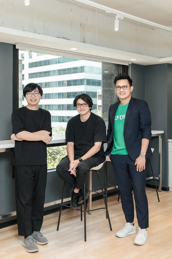 左起 FAB DAO 成員黃豆泥、叁式 Ultra Combos 總監曾煒傑、NVIDIA 臺灣區業務協理邾亦為。