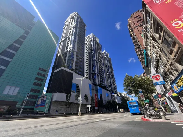 新光三越DIAMOND TOWERS10.JPG