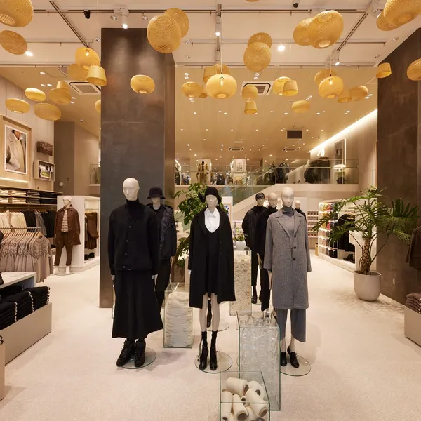 無印良品服飾專賣店在新宿9.jpeg
