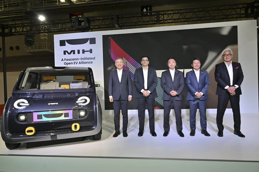 MIH有客戶了，頭香是他！概念電動車Project X東京亮相，鄭顯聰：很多企業來探聽