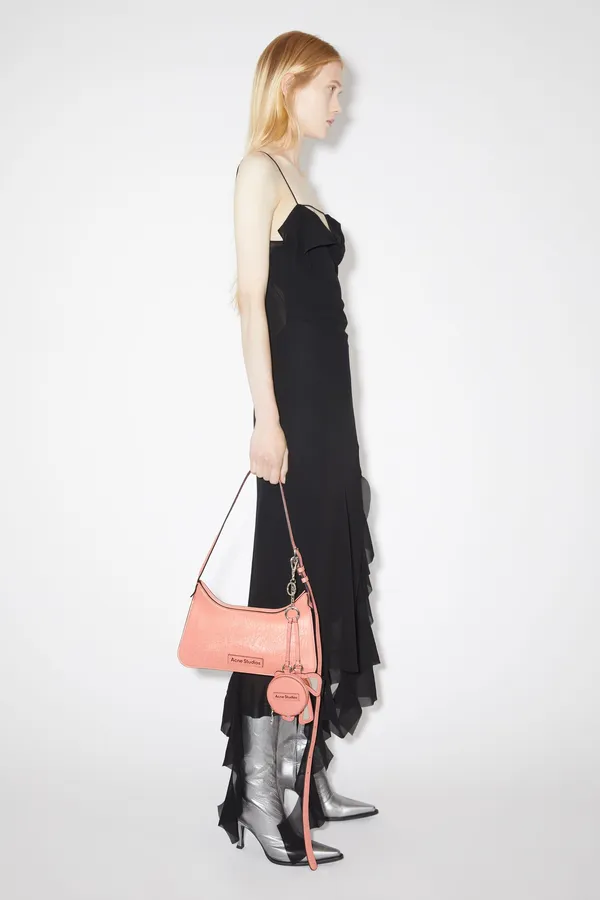 Acne Studios 台灣首店