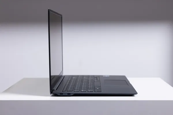 LG