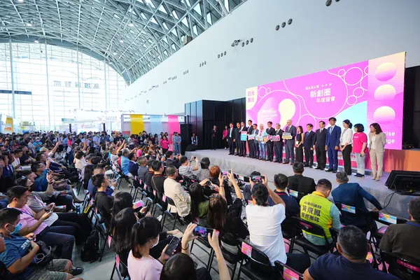 從展會到企業總部：「可立可」連網型態的重塑者 