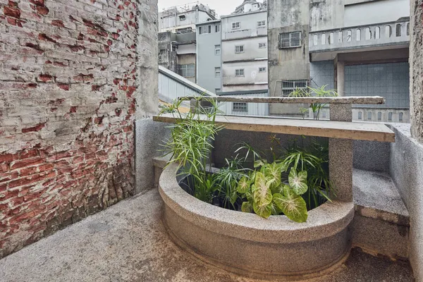 第二篇圖9_或者新州屋三樓半月池.jpg