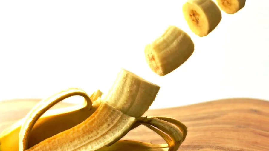 為了跟一根香蕉拍照，差點賠上虛擬資產！假記者如何一步步誘騙BAYC玩家？