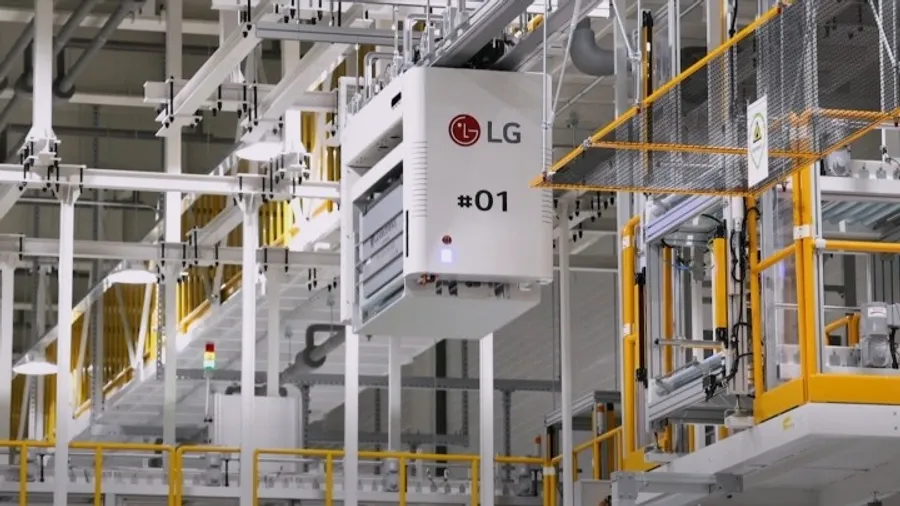 LG工廠導入機器人，不只沒讓員工失業、招聘數量還上升！「燈塔工廠」有何優勢？