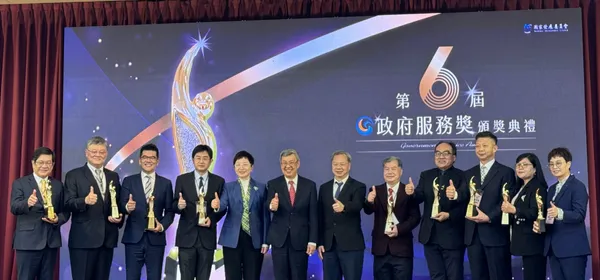 大合照.jpg