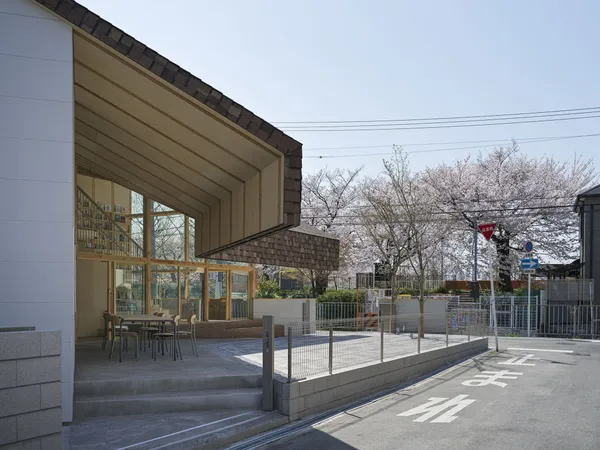大阪白鷺兒童圖書館「詩之森」