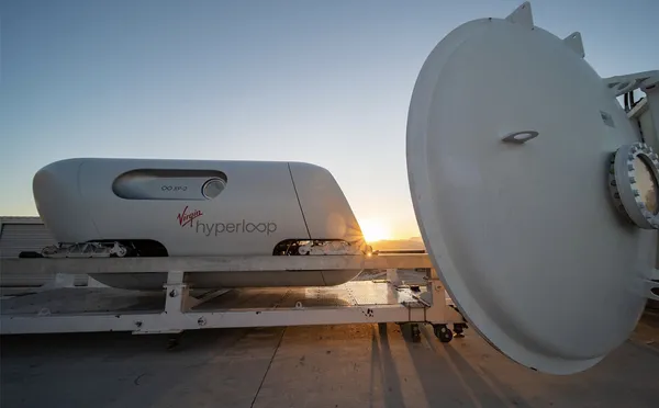 Virgin Hyperloop 車外