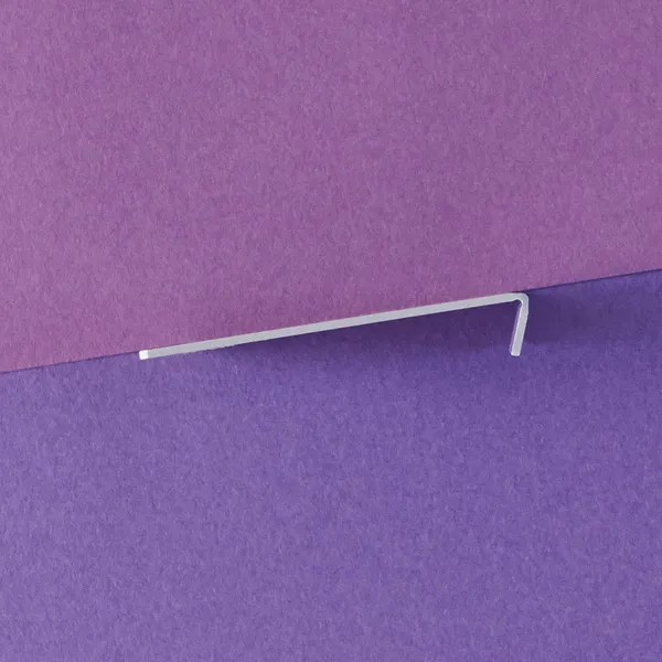 日本極簡書架「9° BOOK STOPPER」