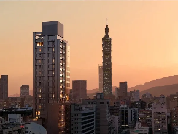 Metropolitan Village OMA 建築