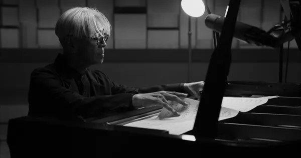 《坂本龍一：OPUS》