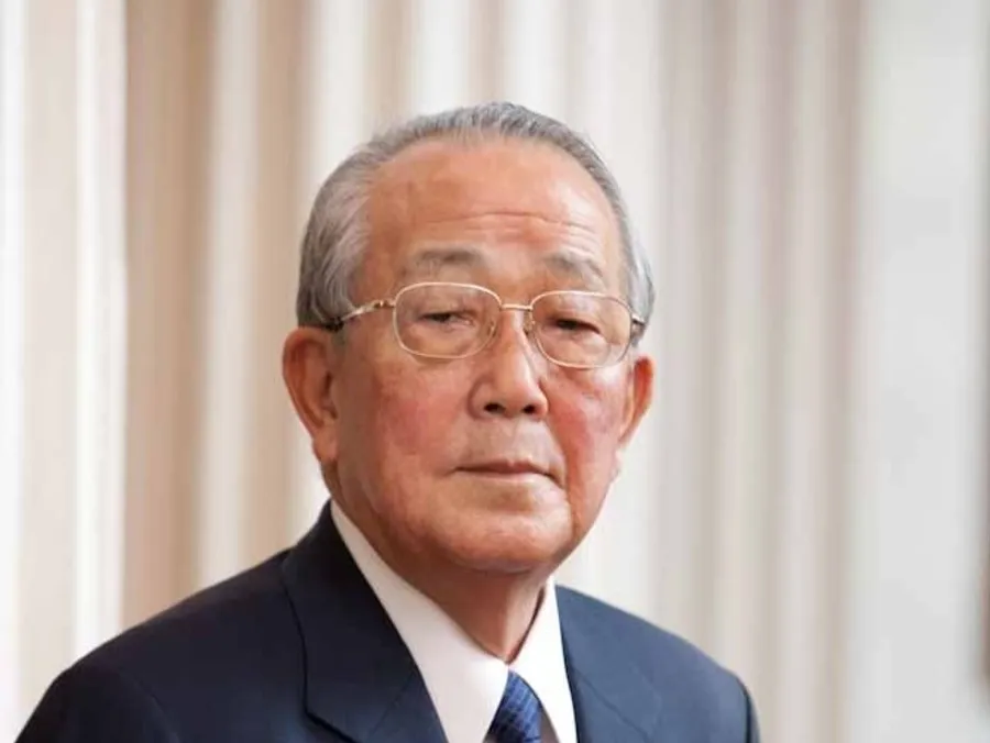 企業大量採購沒比較便宜！日本經營之聖稻盛和夫為何堅持「只買一升」原則？
