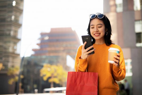  3 月新制懶人包：隔熱紙納管、網購預先委任、台北育兒減工時一次看