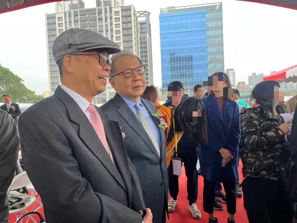 聯發科技董事長蔡明介、執行長蔡力行