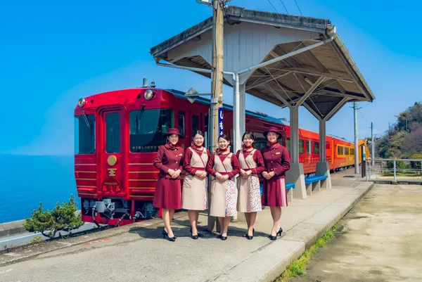 JR 四國觀光列車 伊予灘物語