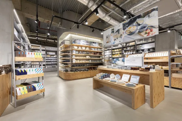 台北首間「Standard Products」進駐明曜百貨2.jpg