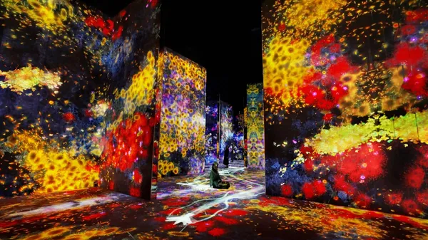 直擊東京麻布台之丘「teamLab 無界」