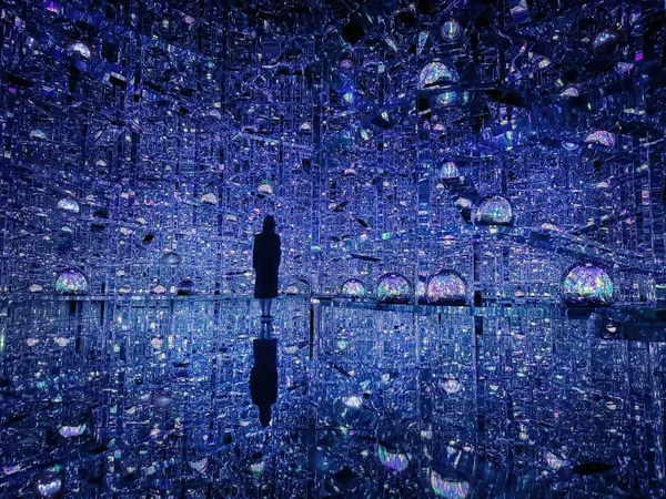 直擊東京麻布台之丘「teamLab 無界」