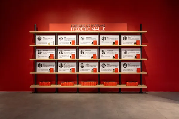 馥馬爾香氛出版社《花草間的閱香聞旅》