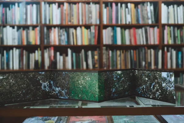 專訪 moom bookshop 店員陳柏宇