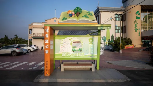 屏東公車候車亭_6