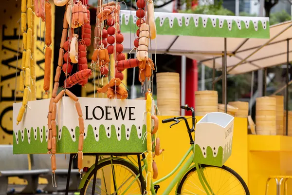 LOEWE Paula's Ibiza夜市活動