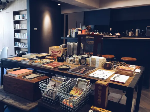 2024/04 lifestyle 我們收藏這樣的設計-編輯帶路 薄霧書店