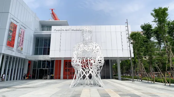 開箱富邦美術館！70 件雕塑大師羅丹作品，雙展覽、建築設計、門票價格等 4 大亮點