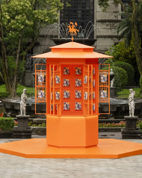 愛馬仕《Le Monde d‘Hermès》書報亭
