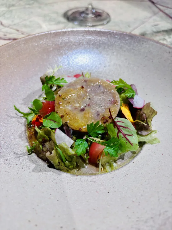 勝利星村新法餐「LAND」