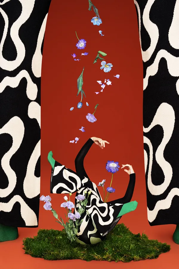 攝影藝術家章潔個展《閃閃發亮的爛東西》