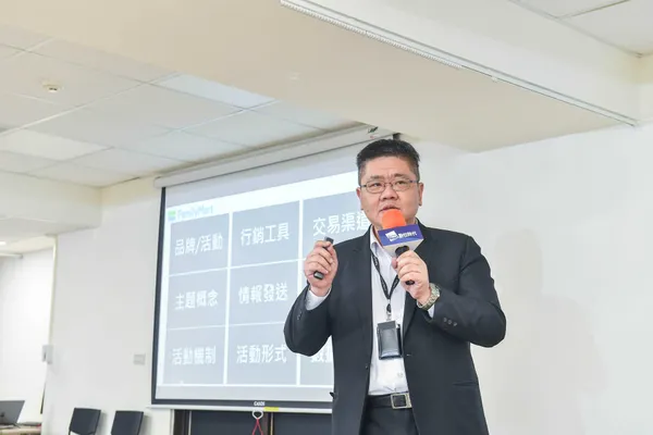 FC Talks #45_全家便利商店商品本部副本部長兼任整合行銷部部長陳菀揚