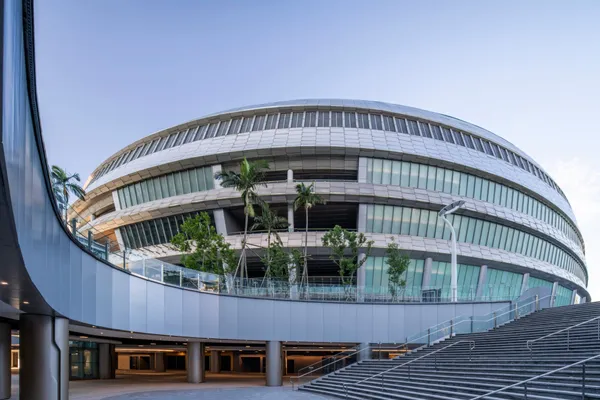 台北大巨蛋商場 5/30 開幕！14 家餐廳完整清單，體育館、影城等 5 大主體設施與設計一次看