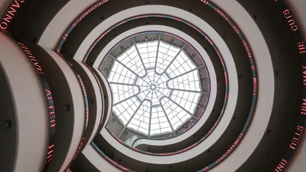 古根漢美術館與 Jenny Holzer 再次合作！新展《Light Line》帶來世界最長的 LED 燈光秀
