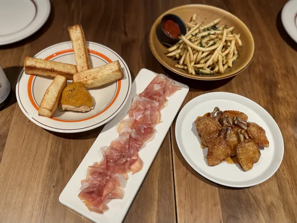 富錦樹鐵球食堂