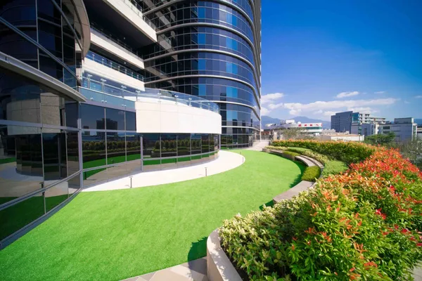 華碩在關渡的企業總部，獲頒美國 LEED v4 BD+C白金級綠建築認證，室內節水率比LEED基準節