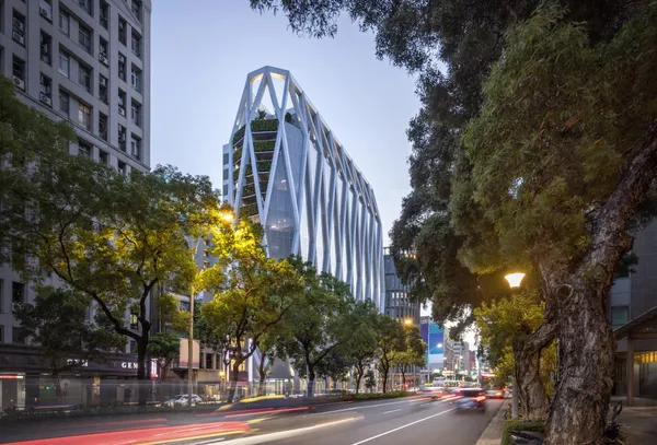 上海商銀總行大樓落成