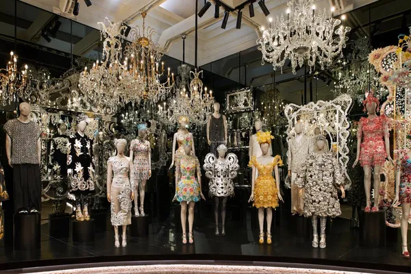 米蘭王宮舉辦首展