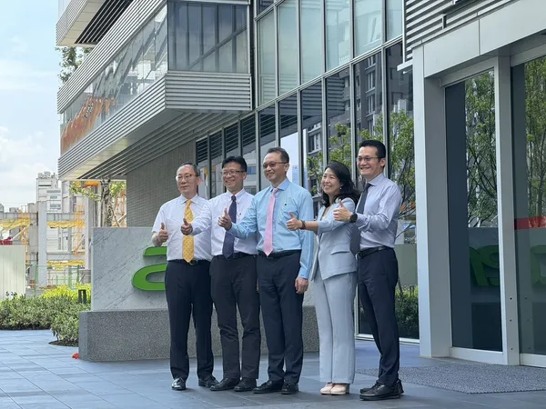 宏碁南港新商辦啟用
