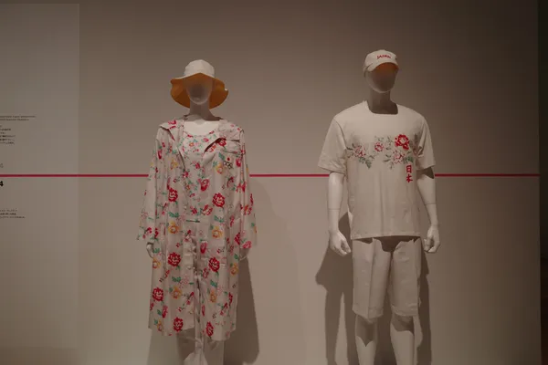 日本時裝設計師 KENZO 逝世後首檔大型個展在東京