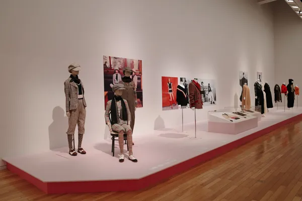 日本時裝設計師 KENZO 逝世後首檔大型個展在東京