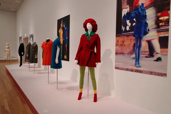 日本時裝設計師 KENZO 逝世後首檔大型個展在東京
