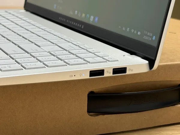 華碩Vivobook S 15 S5507連接埠