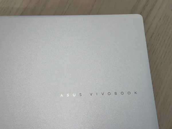 華碩Vivobook S 15 S5507外型材質