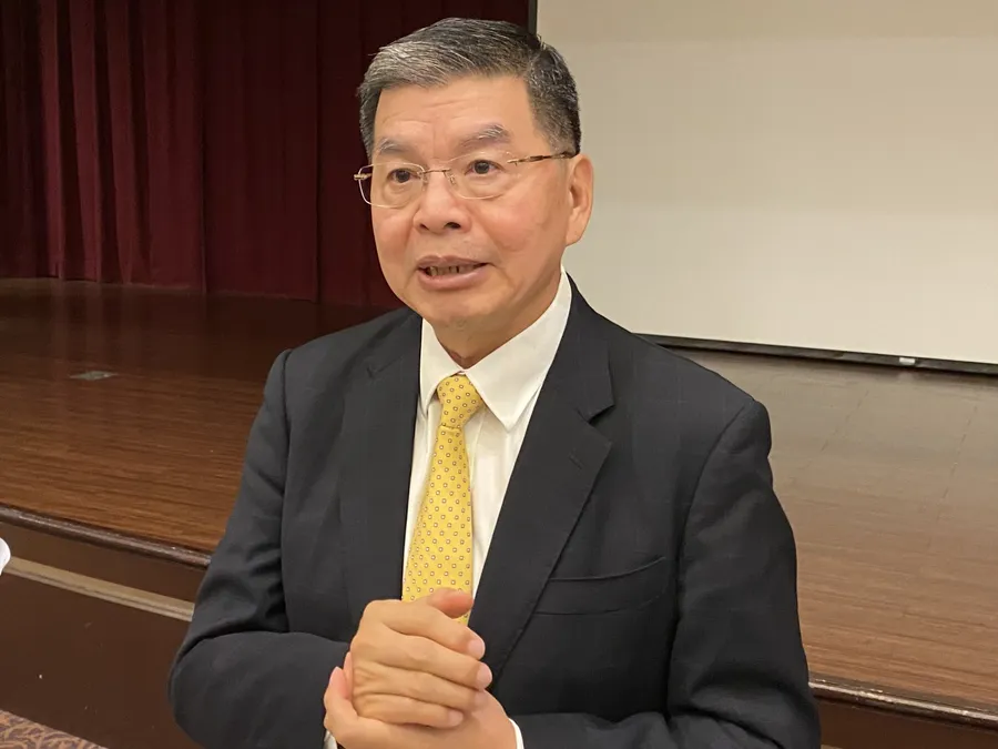 國泰金上半年大賺717億！總座李長庚平常心看「新新併」：國泰金不會為了併購而併購